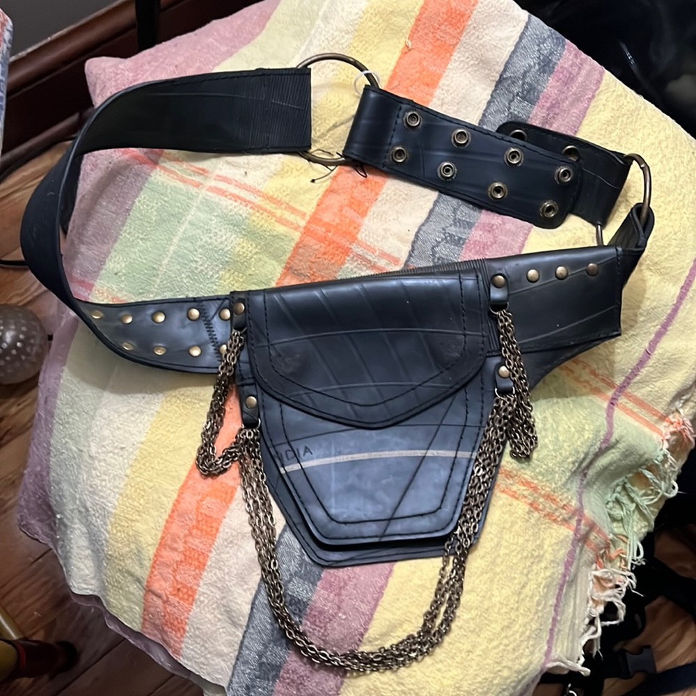 Black rubber hip pouch black metal detail Bohemian Hips